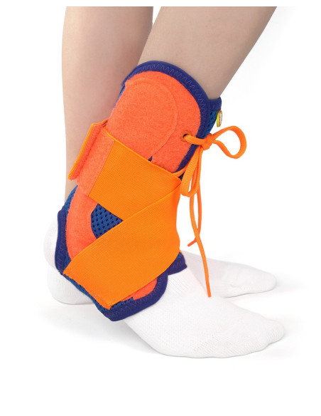 Stablizator dziecięcy stawu skokowego Pani Teresa MEDICA YOUNG PT0339 niebiesko-pomarańczowy
